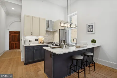 $985,000 | 1716 Spruce Street, Unit 1, Philadelphia, PA 19103