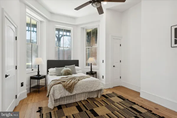 $985,000 | 1716 Spruce Street, Unit 1, Philadelphia, PA 19103