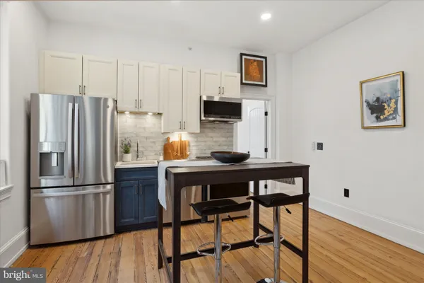 $985,000 | 1716 Spruce Street, Unit 1, Philadelphia, PA 19103