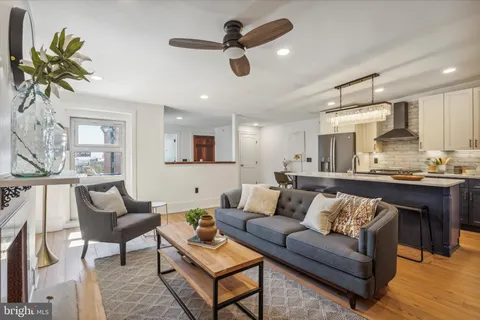 $985,000 | 1716 Spruce Street, Unit 1, Philadelphia, PA 19103