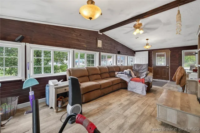 $225,000 | 41 Southeast Mccammon Street, Sullivan, IN 47882