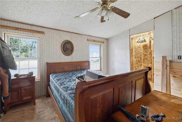 $225,000 | 41 Southeast Mccammon Street, Sullivan, IN 47882