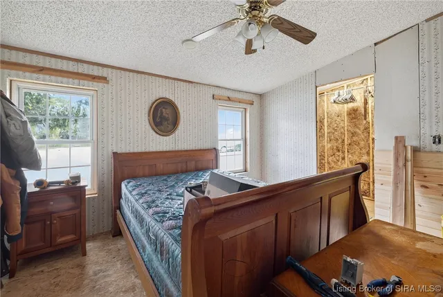 $225,000 | 41 Southeast Mccammon Street, Sullivan, IN 47882