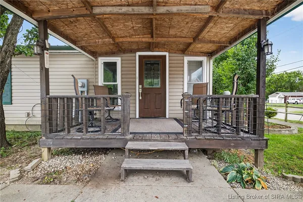 $225,000 | 41 Southeast Mccammon Street, Sullivan, IN 47882