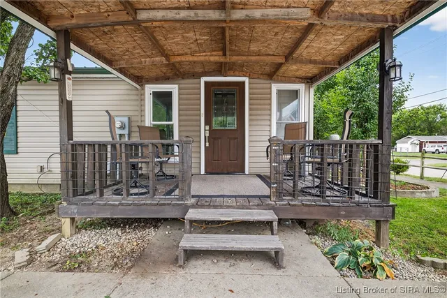 $225,000 | 41 Southeast Mccammon Street, Sullivan, IN 47882