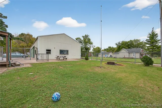 $225,000 | 41 Southeast Mccammon Street, Sullivan, IN 47882