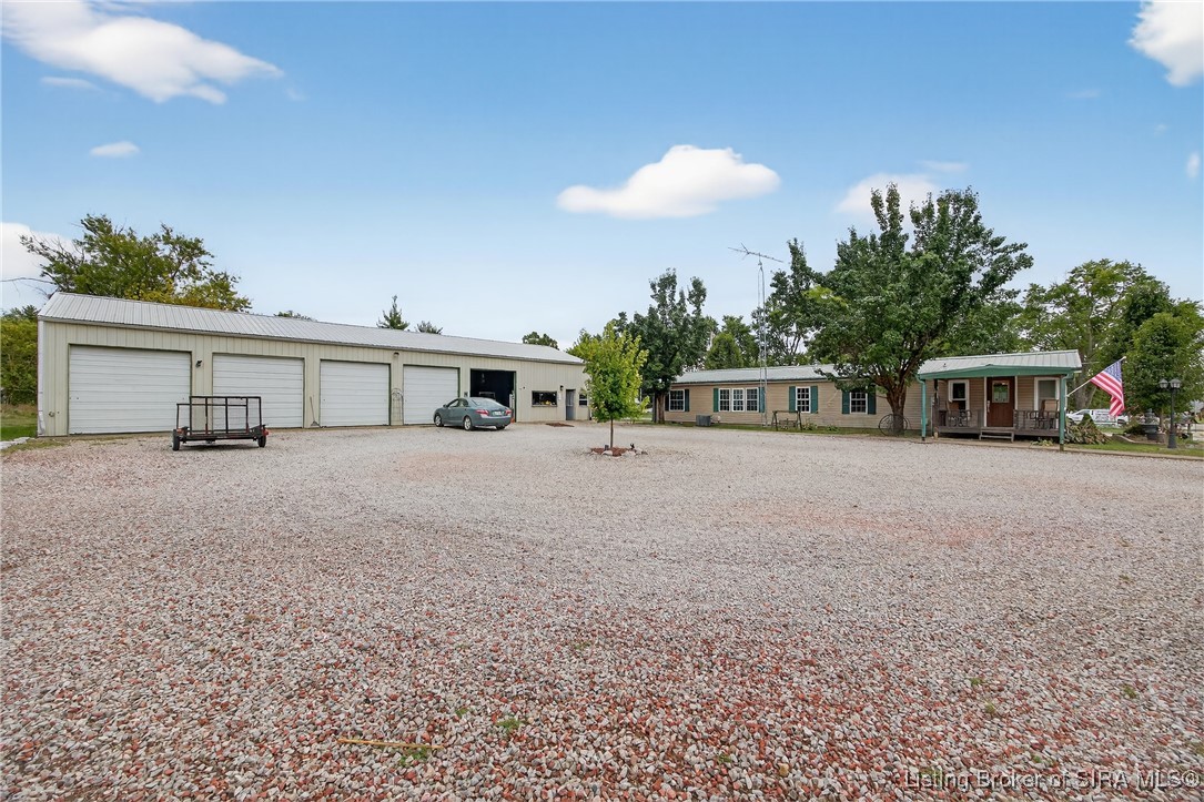 41 Southeast Mccammon Street Sullivan, IN 47882 - Photo 38 of 54