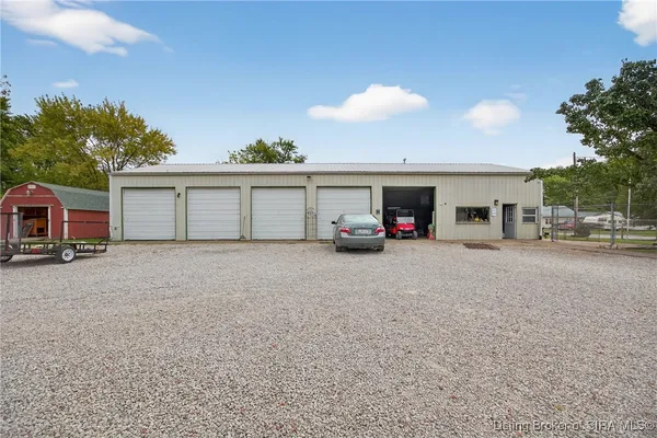 $225,000 | 41 Southeast Mccammon Street, Sullivan, IN 47882