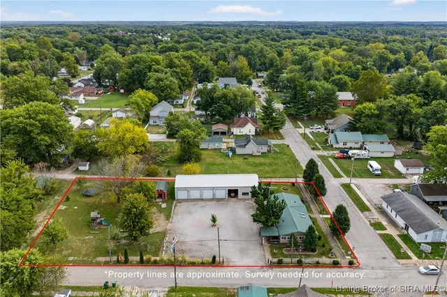 $225,000 | 41 Southeast Mccammon Street, Sullivan, IN 47882