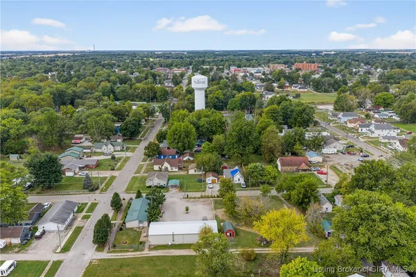 $225,000 | 41 Southeast Mccammon Street, Sullivan, IN 47882