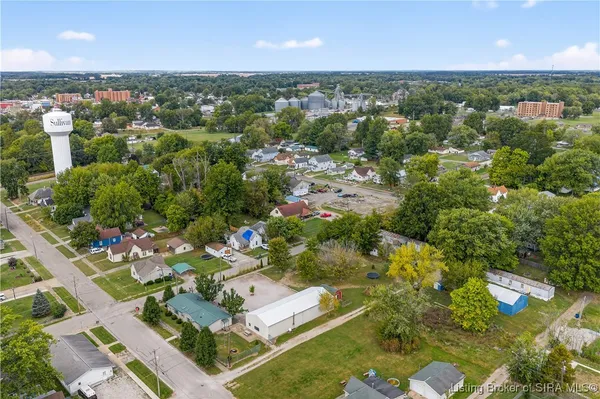 $225,000 | 41 Southeast Mccammon Street, Sullivan, IN 47882