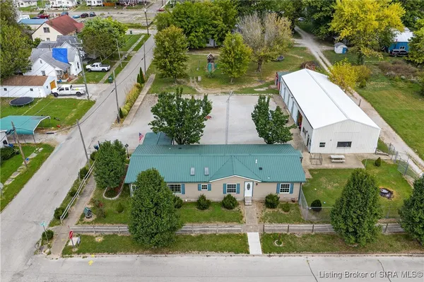 $225,000 | 41 Southeast Mccammon Street, Sullivan, IN 47882