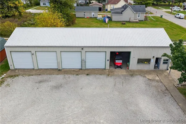 $225,000 | 41 Southeast Mccammon Street, Sullivan, IN 47882