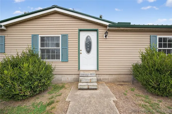 $225,000 | 41 Southeast Mccammon Street, Sullivan, IN 47882