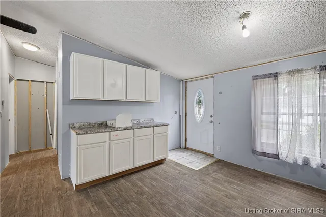 $225,000 | 41 Southeast Mccammon Street, Sullivan, IN 47882