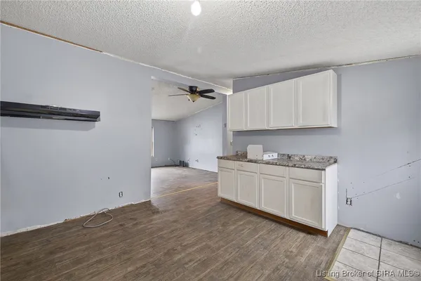 $225,000 | 41 Southeast Mccammon Street, Sullivan, IN 47882