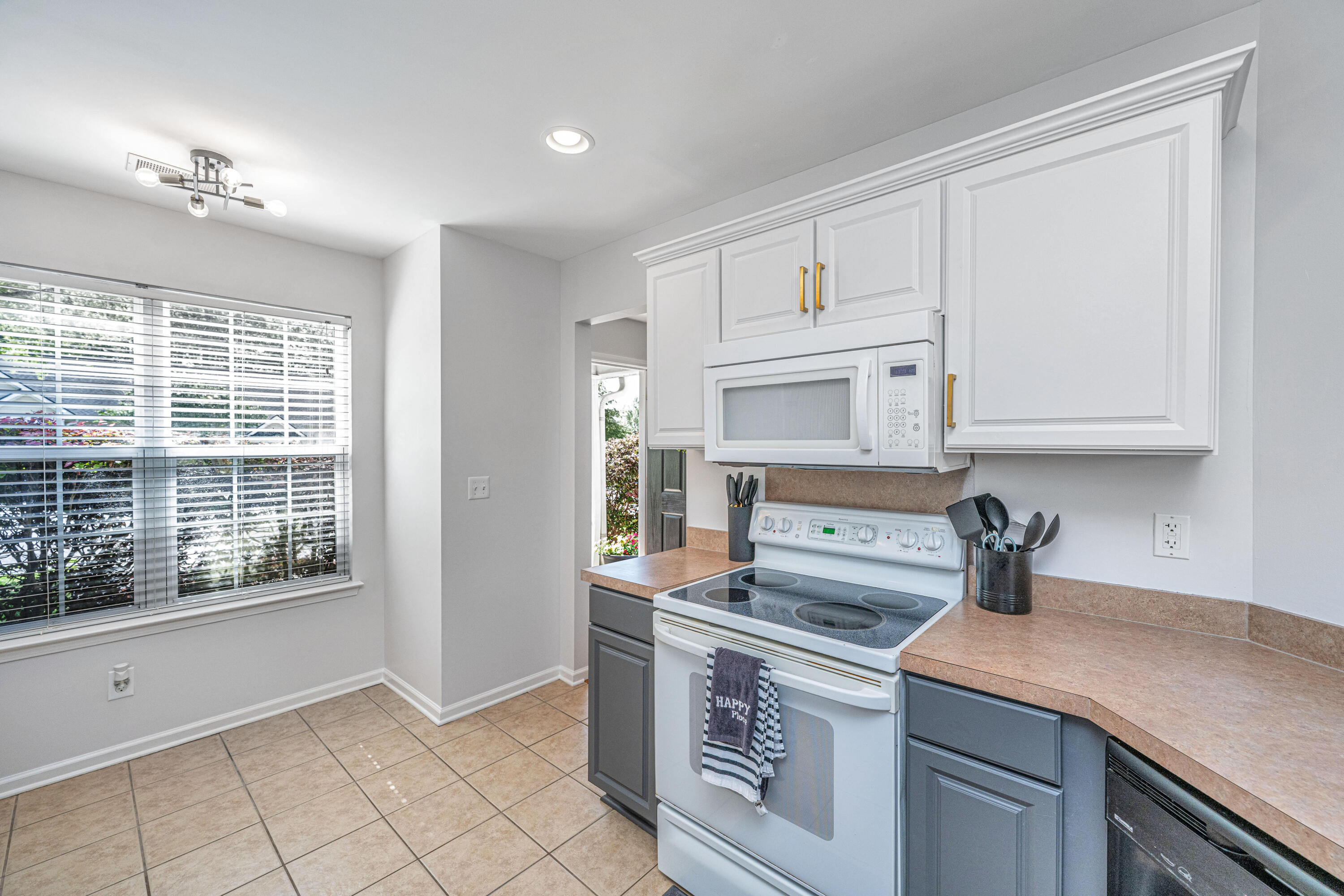 1209 River Rock Road Hanahan, SC 29410 - Photo 18 of 57 F18352D3-56D4-4F2D-998F-E0C0A23142C4