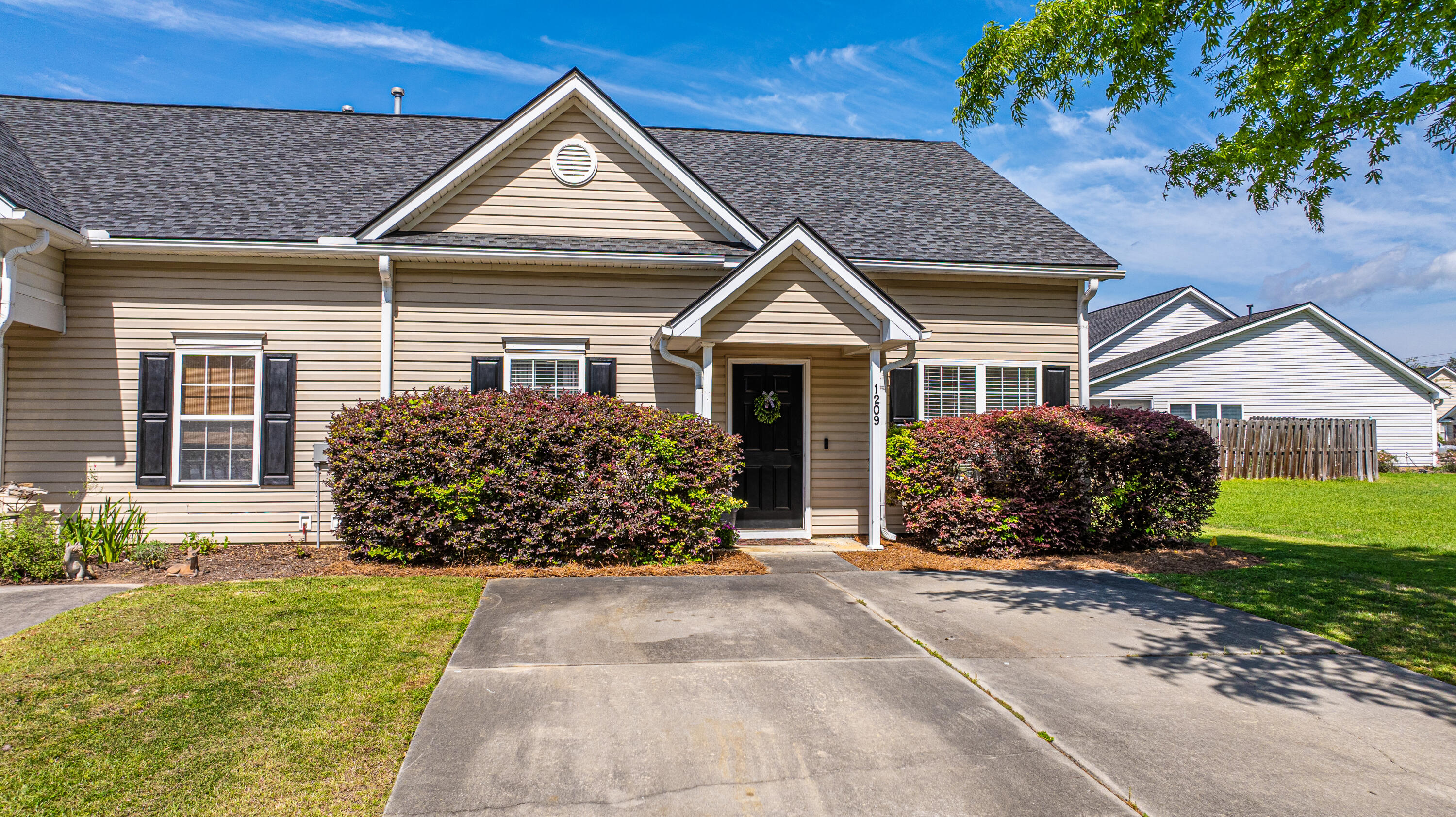 1209 River Rock Road Hanahan, SC 29410 - Photo 3 of 57 30F329B4-9955-4AA8-B0E7-D8BC6DEFC430