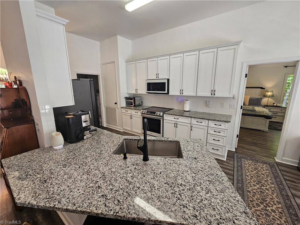 121 Roxbury Court Advance, NC 27006 - Photo 10 of 35