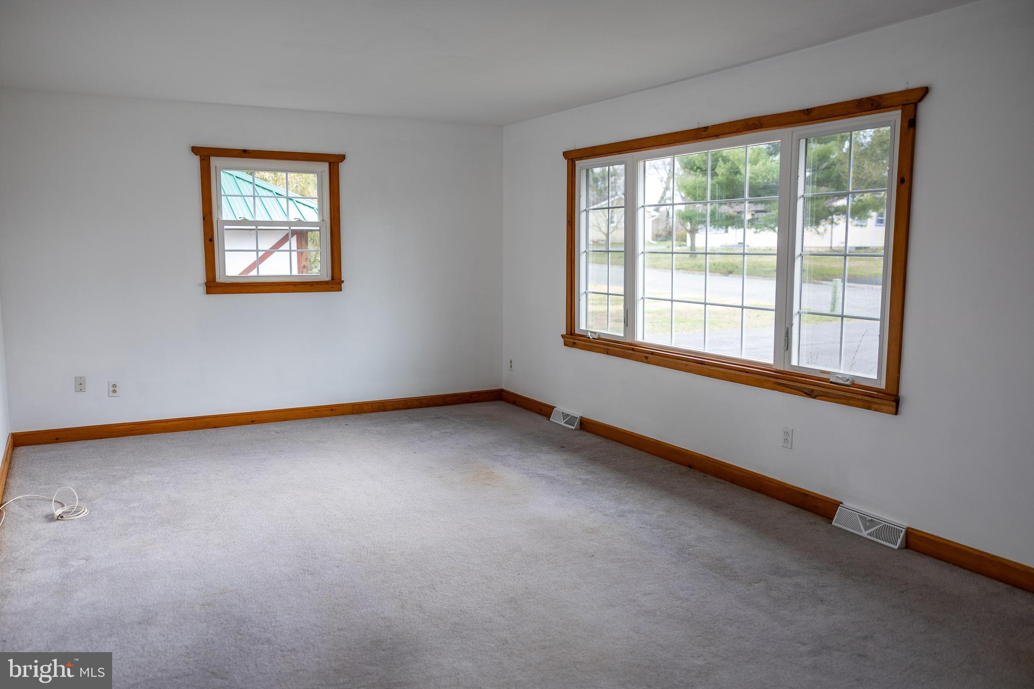 118 Grandview Drive Bridgeton, NJ 08302 - Photo 25 of 46 a view of an empty room with a window
