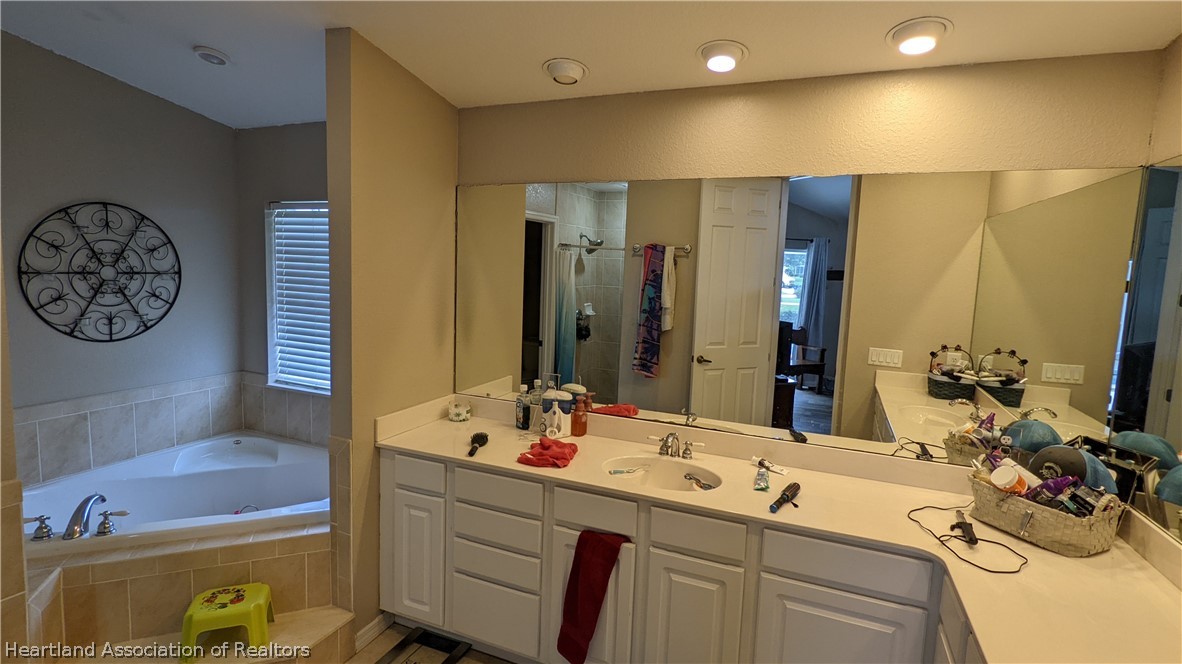 725 Lin Road Sebring, FL 33876 - Photo 13 of 36 Gallery Image 13