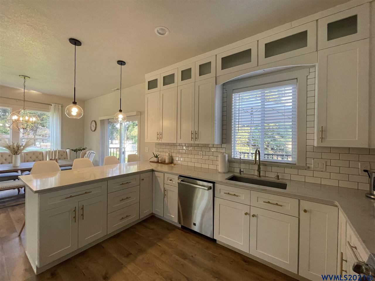 8232 Squirrel Hill Road Southeast Salem, OR 97306 - Photo 11 of 40 Gallery Image 11