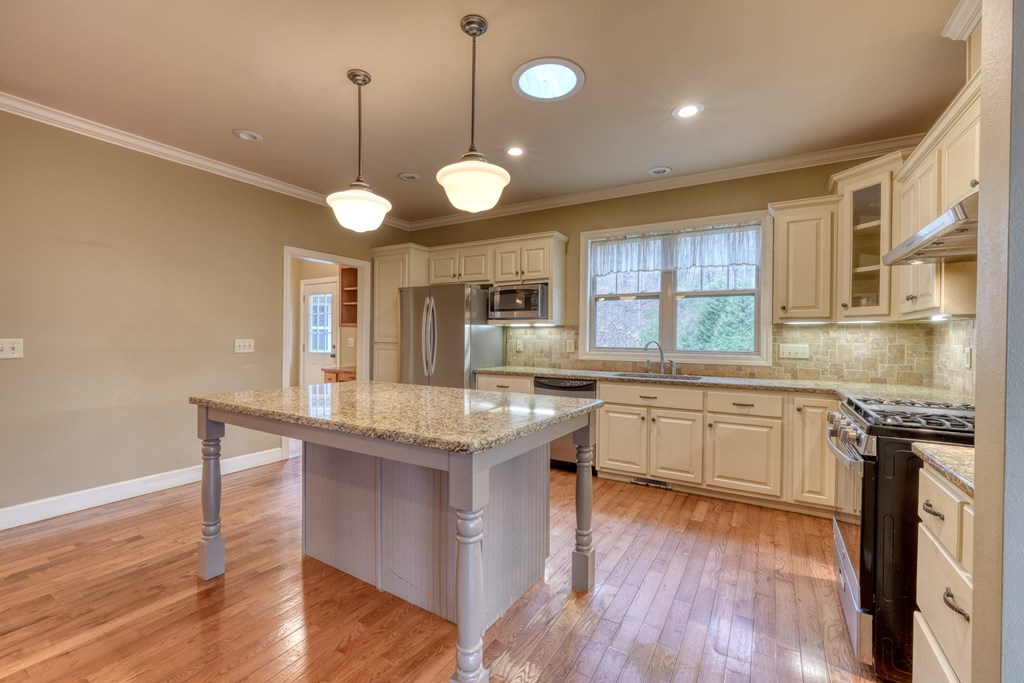 2900 Gribble Edwards Road Hayesville, NC 28904 - Photo 12 of 49