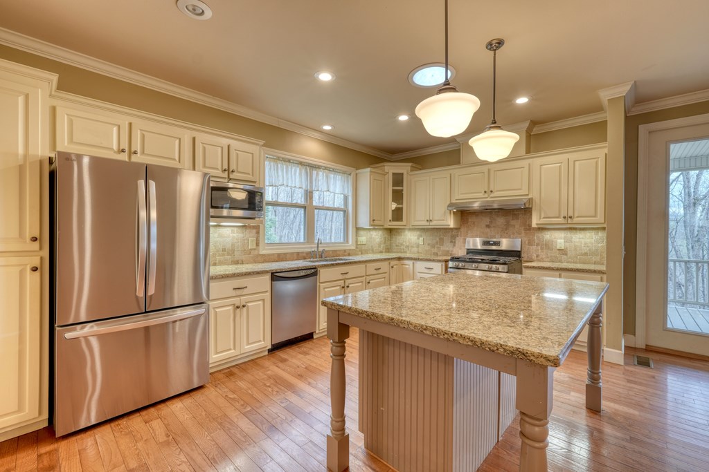 2900 Gribble Edwards Road Hayesville, NC 28904 - Photo 13 of 49