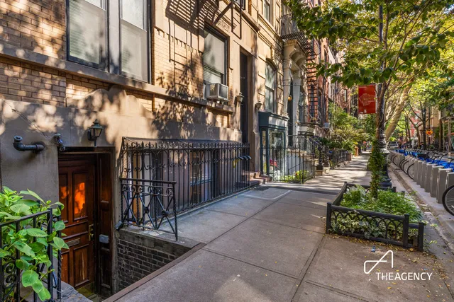 $945,000 | 79 Perry Street, Unit 1B | West Village