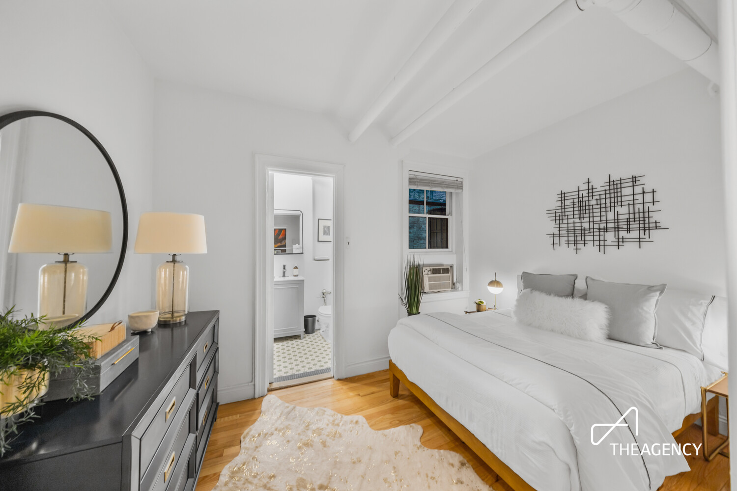 79 Perry Street, Unit 1B Manhattan, NY 10014 - Photo 5 of 13