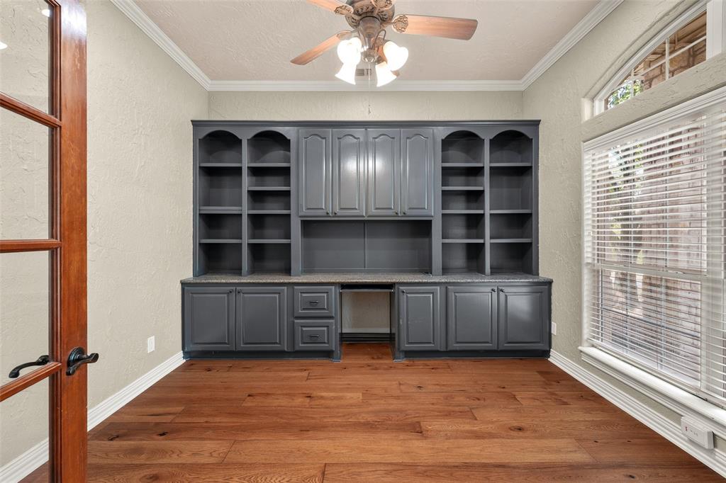 167 Duke Trail Weatherford, TX 76088 - Photo 14 of 40 a view of kitchen and window