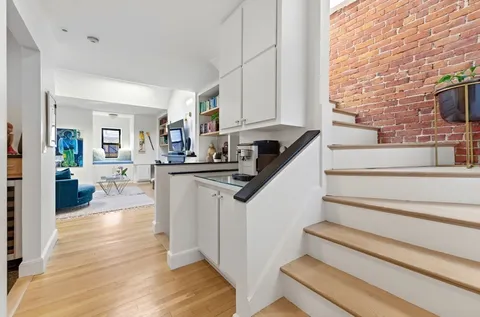 $1,289,000 | 552 Columbus Avenue, Unit 6, Boston, MA 02118