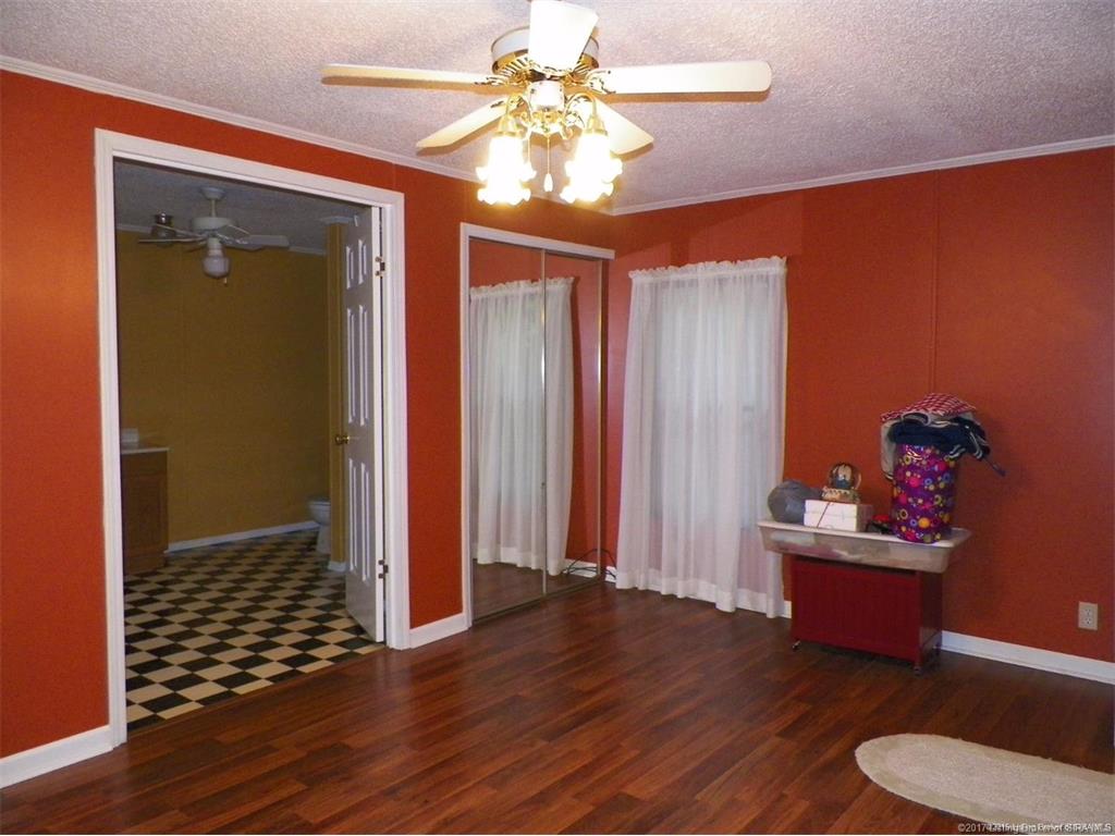 8520 George Southern Road Northeast Georgetown, IN 47122 - Photo 13 of 22