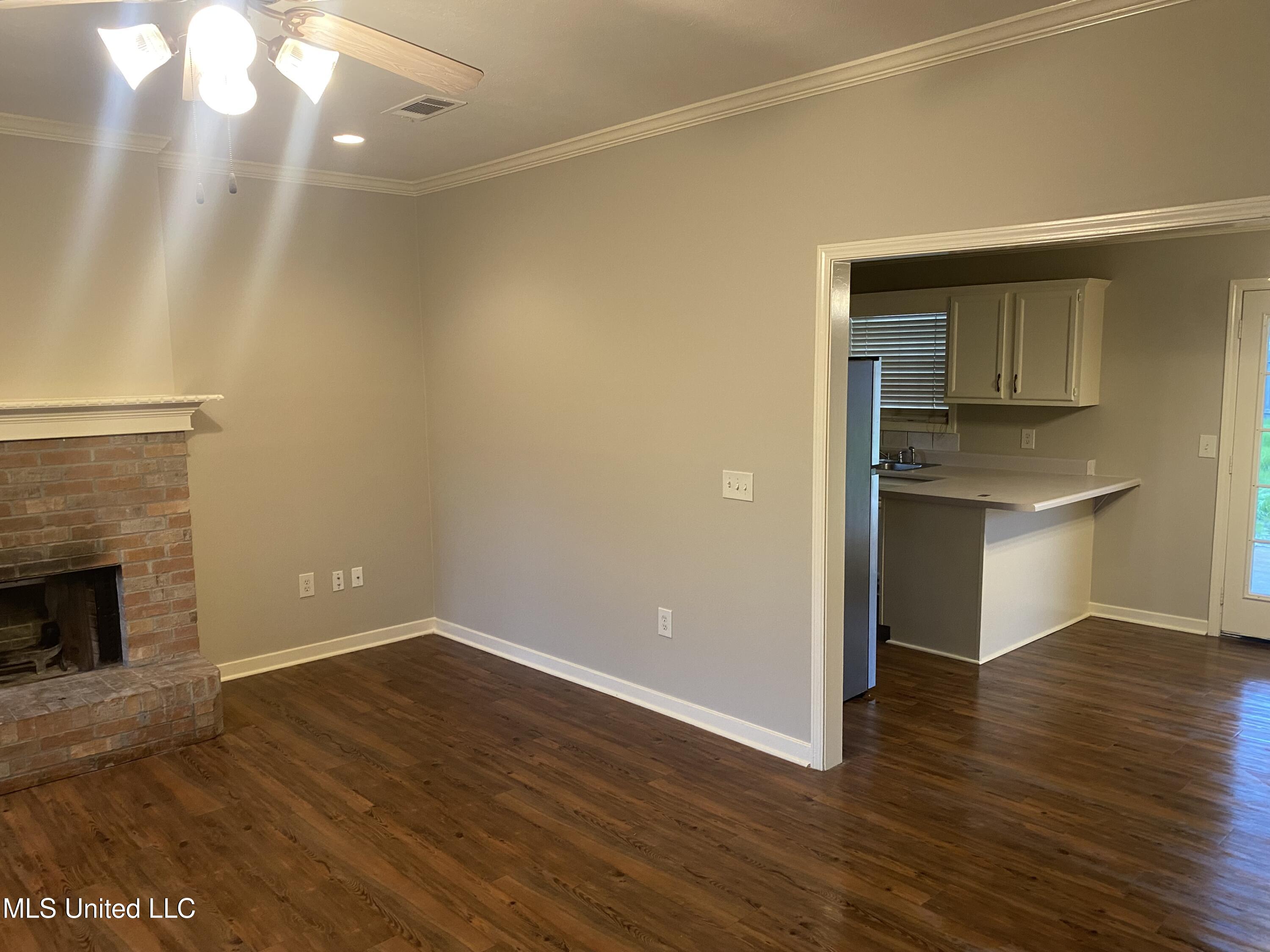 Undisclosed Address Pearl, MS 39208 - Photo 3 of 13 IMG_4676