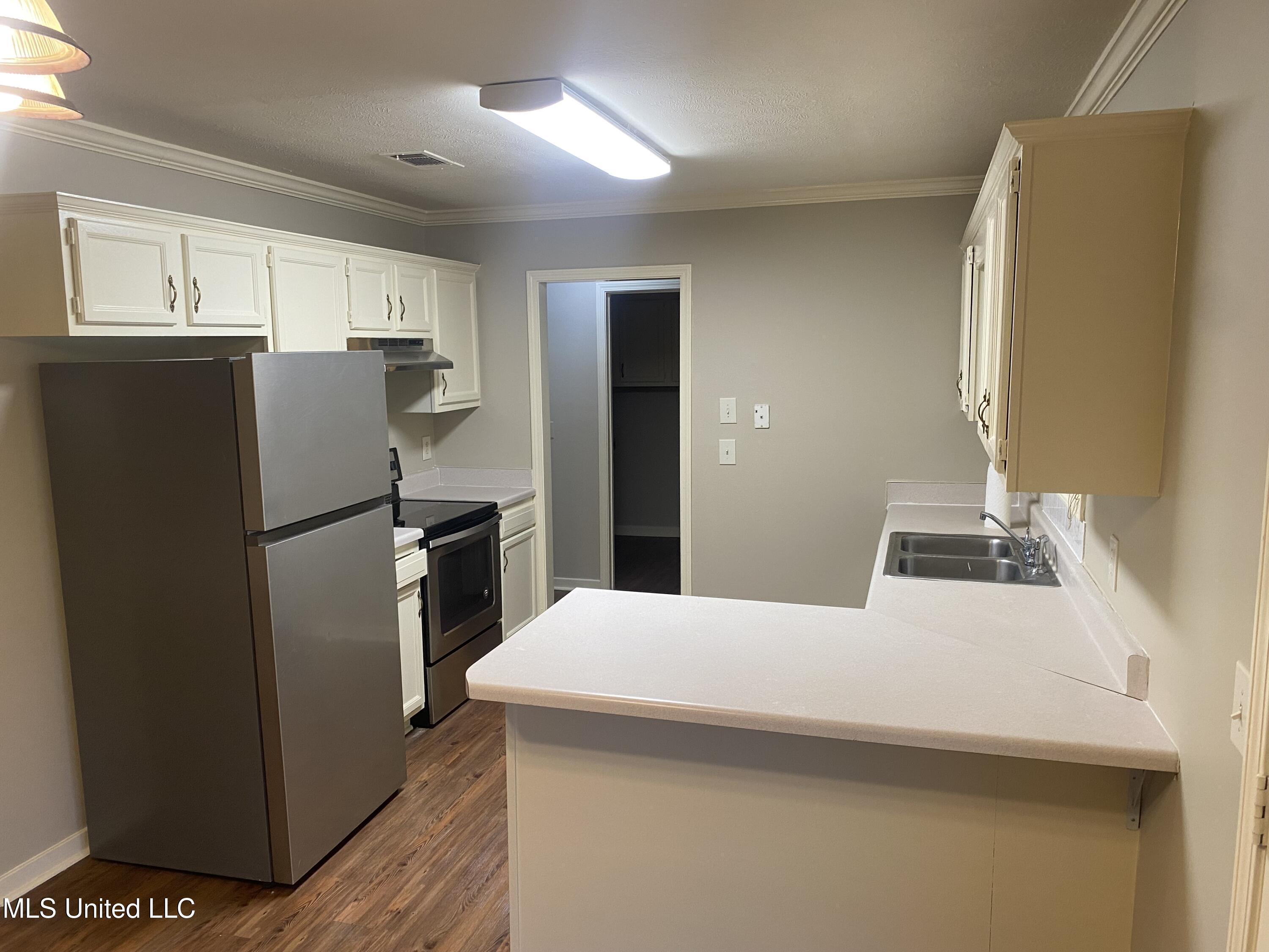 Undisclosed Address Pearl, MS 39208 - Photo 5 of 13 IMG_4686