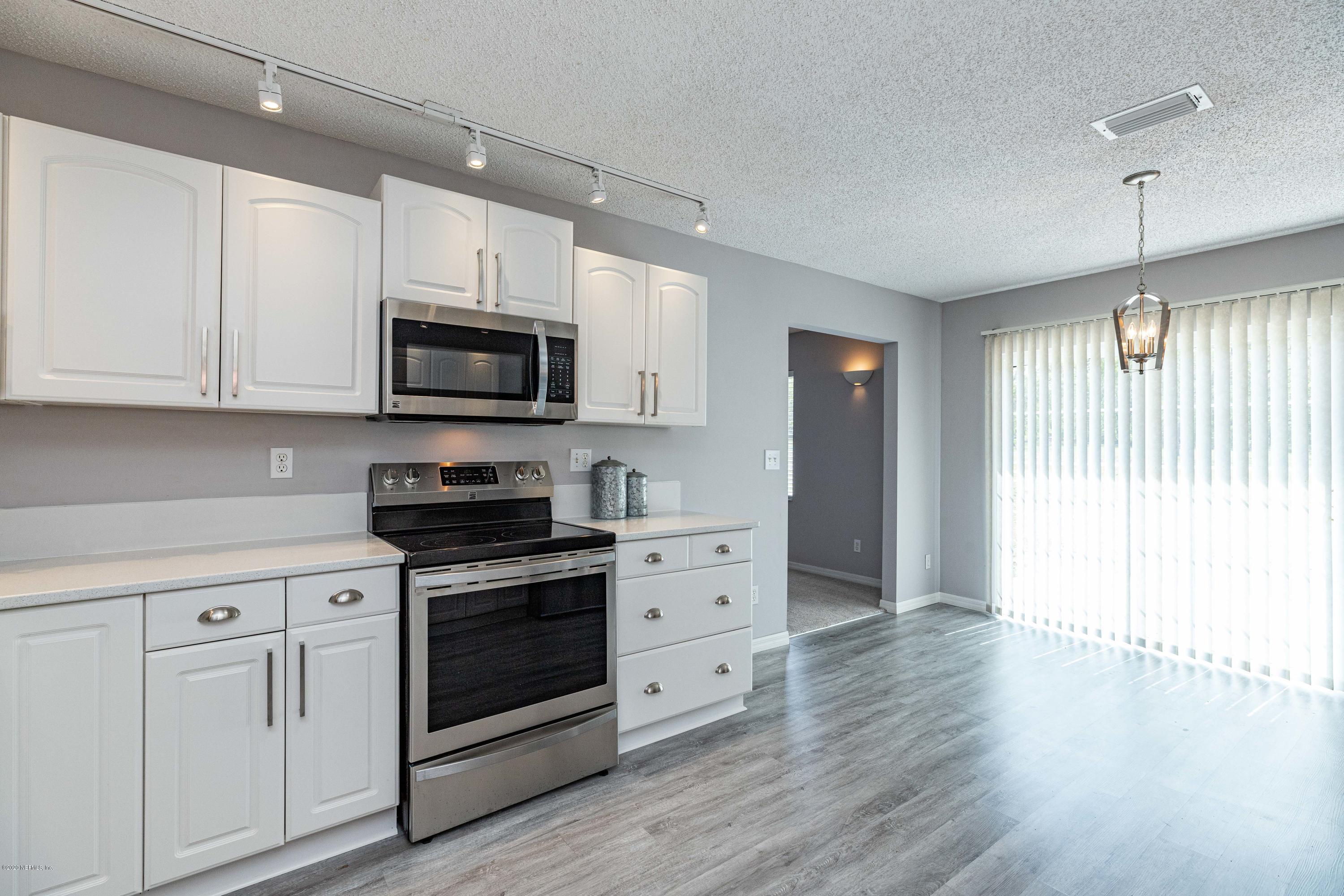 7643 Oak Forest Road Keystone Heights, FL 32656 - Photo 16 of 48 KItchen View 2