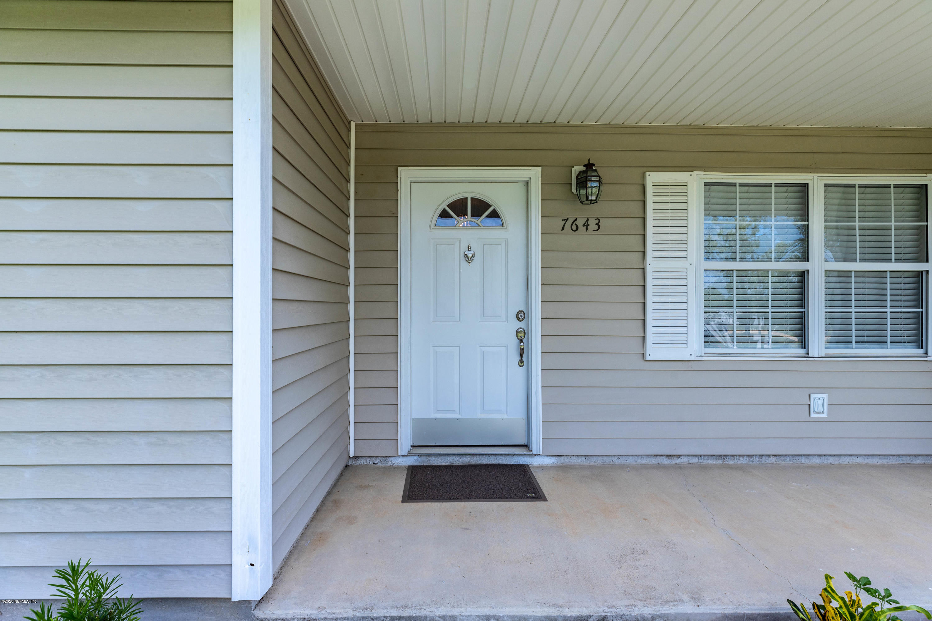 7643 Oak Forest Road Keystone Heights, FL 32656 - Photo 6 of 48 Front Porch View 2