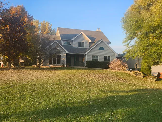 $778,900 | 22302 Church Road, Dover, WI 53139