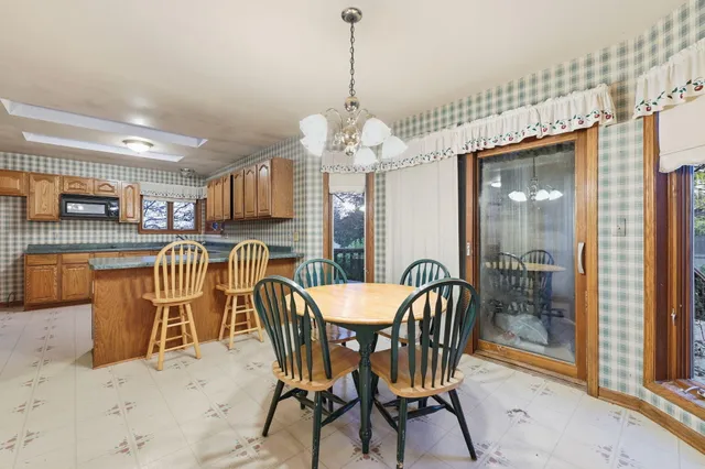 $778,900 | 22302 Church Road, Dover, WI 53139