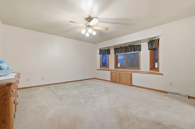 $778,900 | 22302 Church Road, Dover, WI 53139