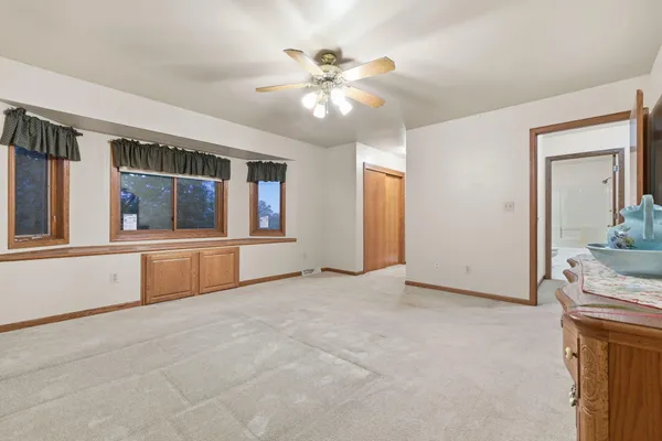 $749,900 | 22302 Church Road, Dover, WI 53139