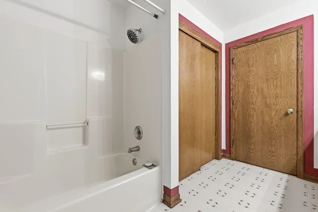 $778,900 | 22302 Church Road, Dover, WI 53139