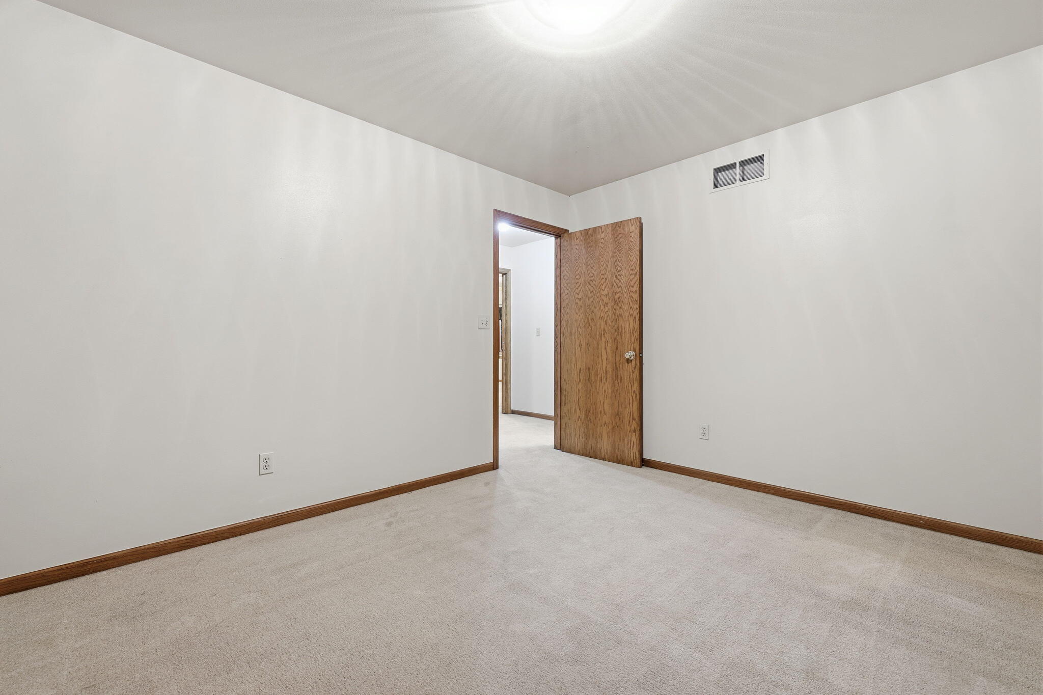 22302 Church Road Dover, WI 53139 - Photo 29 of 37 26-web-or-mls-R5__8702 Jacek Cwik