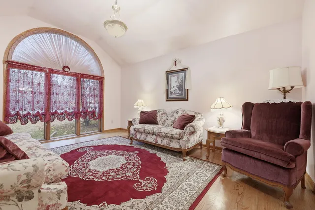 $778,900 | 22302 Church Road, Dover, WI 53139