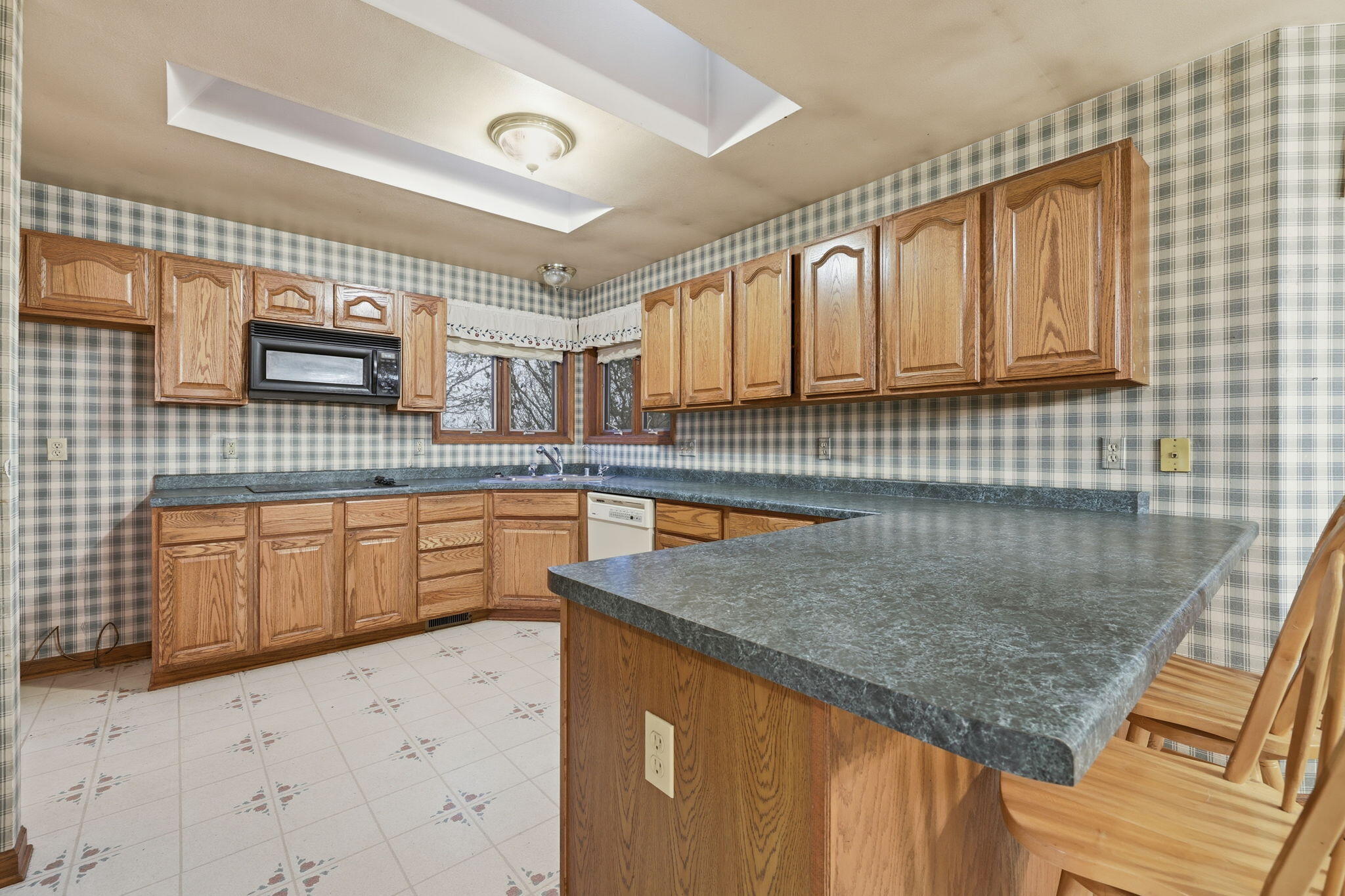 22302 Church Road Dover, WI 53139 - Photo 10 of 37 7-web-or-mls-R5__8633 Jacek Cwik