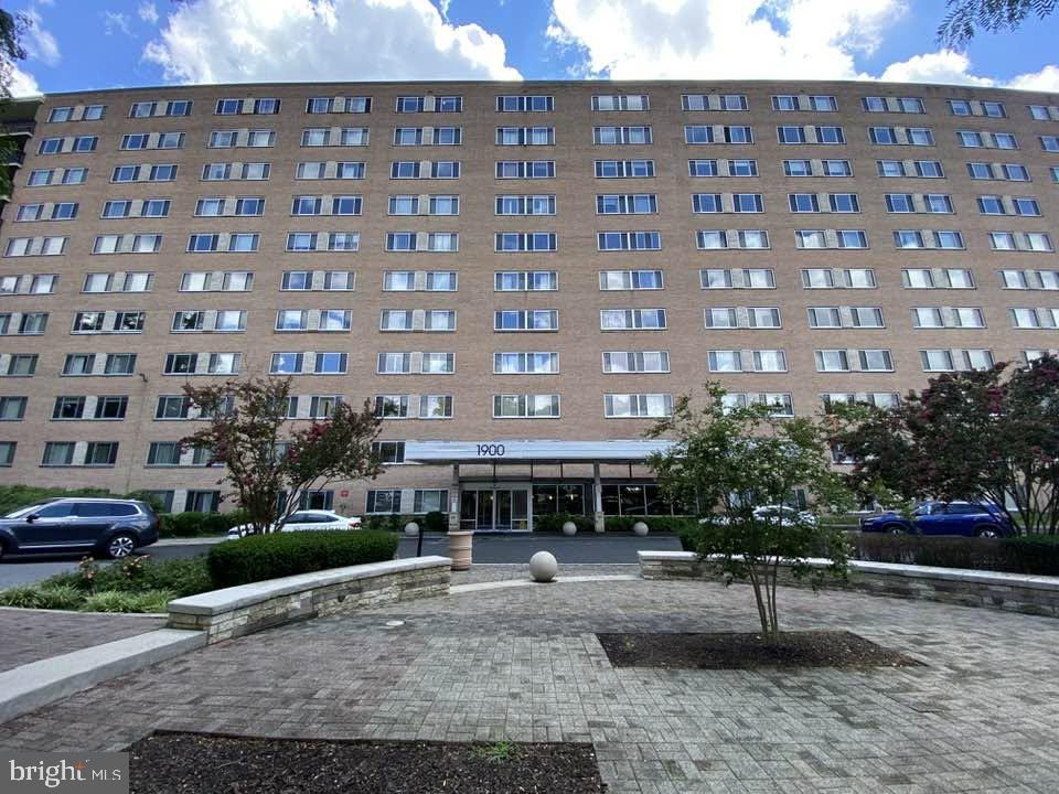 1900 Lyttonsville Road, Unit 914 Silver Spring, MD 20910 - Photo 13 of 16 Gallery Image 13