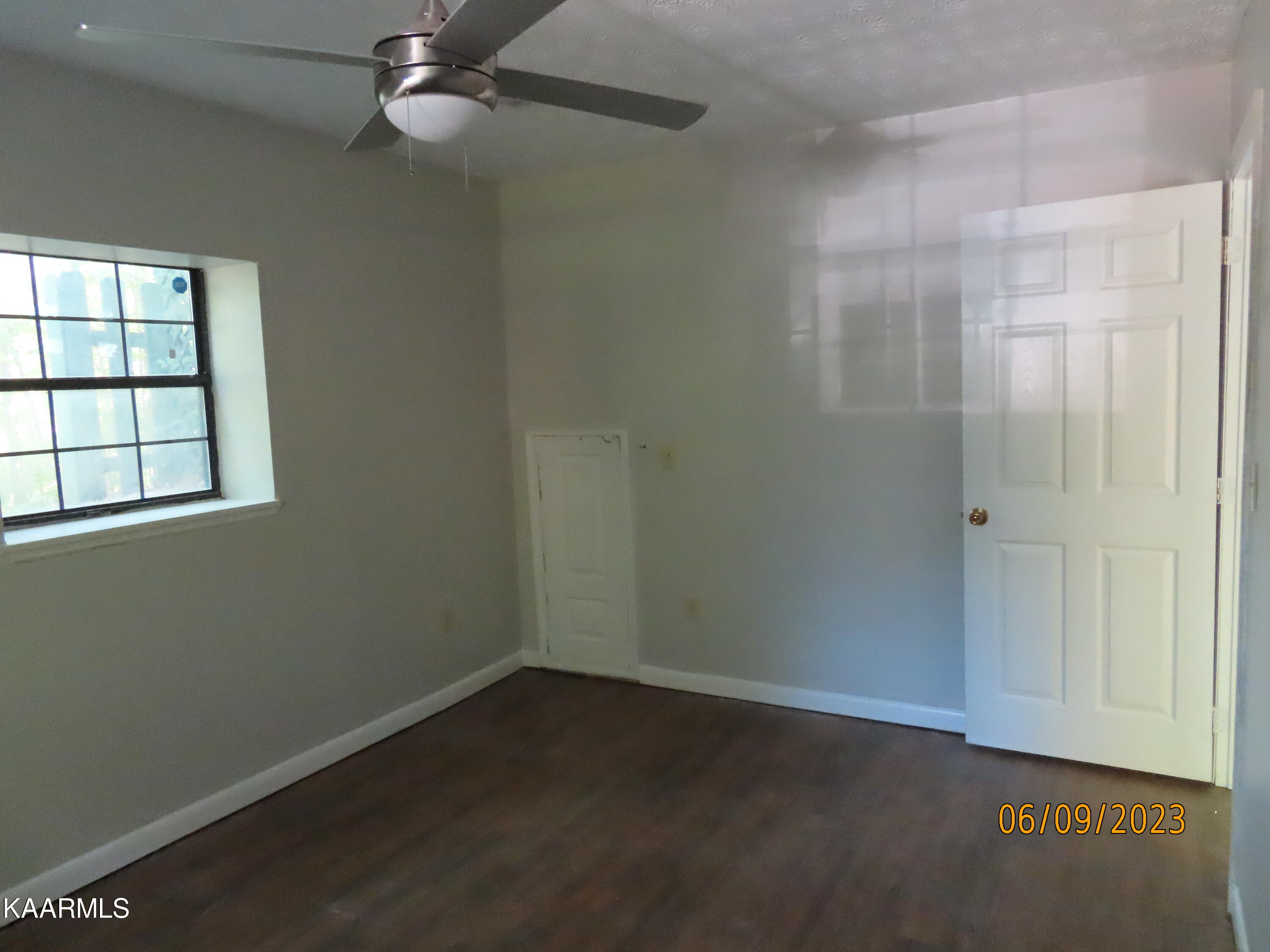 1908 Cove Pointe Road La Follette, TN 37766 - Photo 29 of 43 Downstairs BR 1
