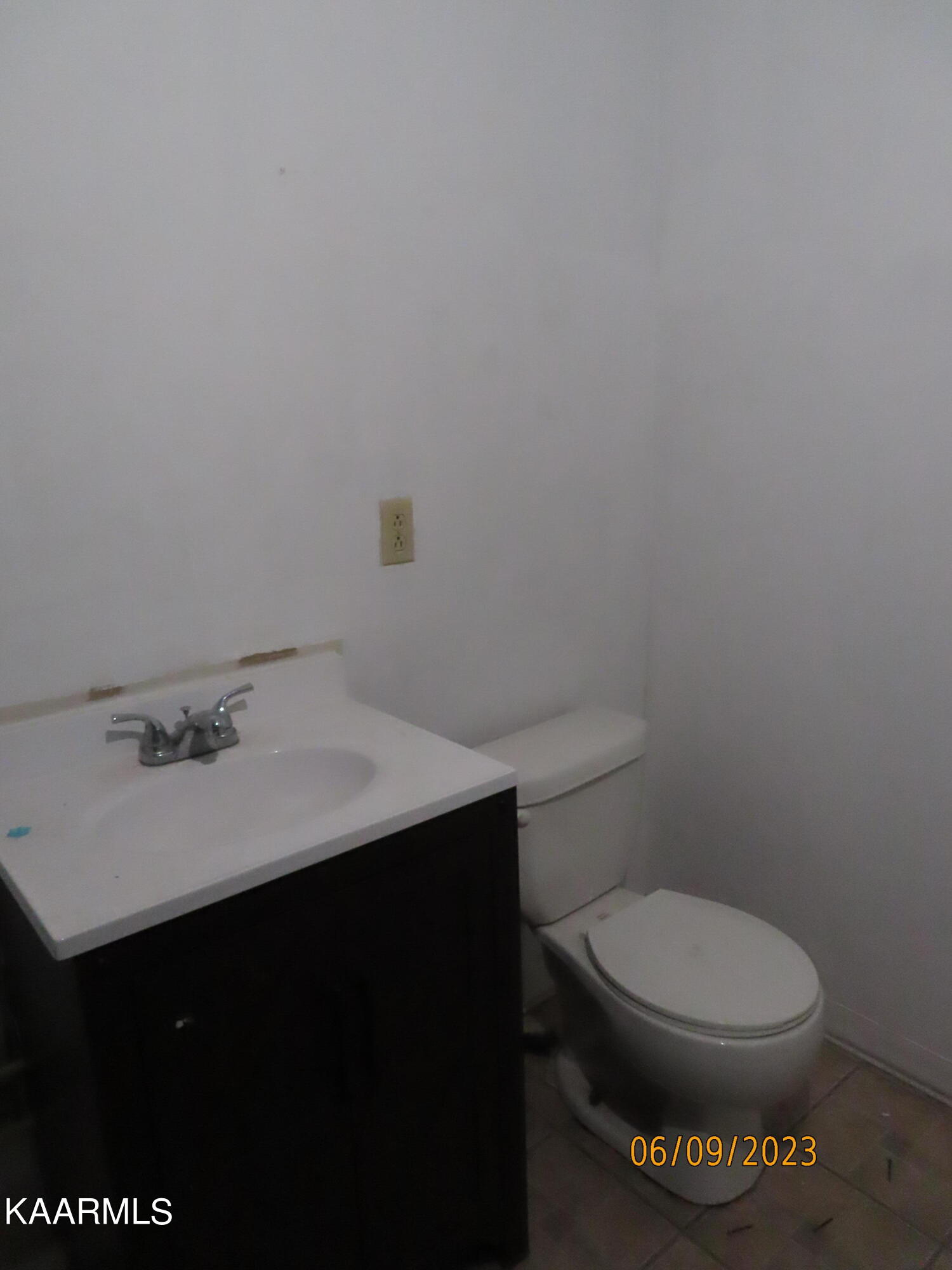 1908 Cove Pointe Road La Follette, TN 37766 - Photo 32 of 43 Downstairs Bath