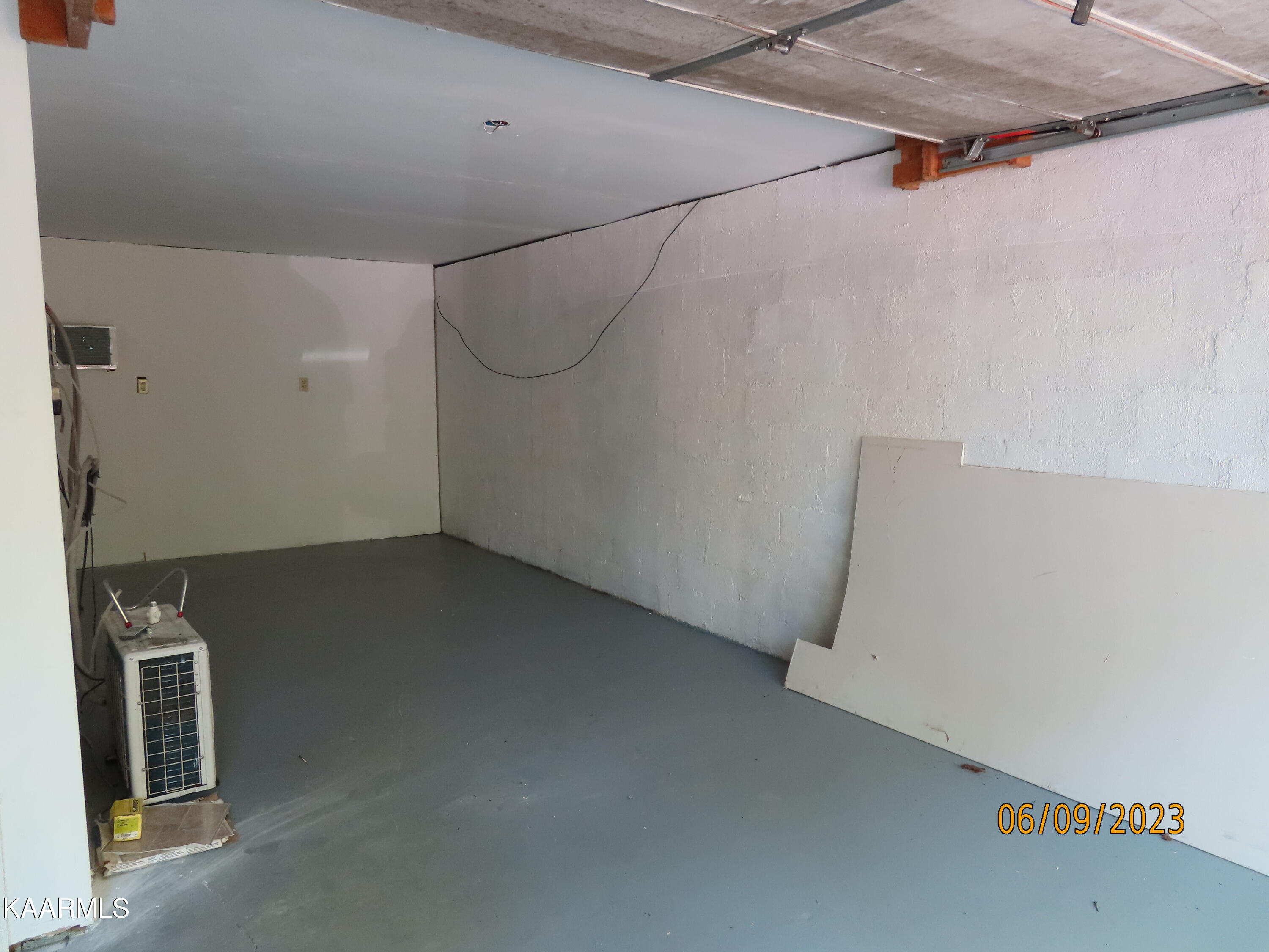 1908 Cove Pointe Road La Follette, TN 37766 - Photo 35 of 43 Garage with Extra Storage