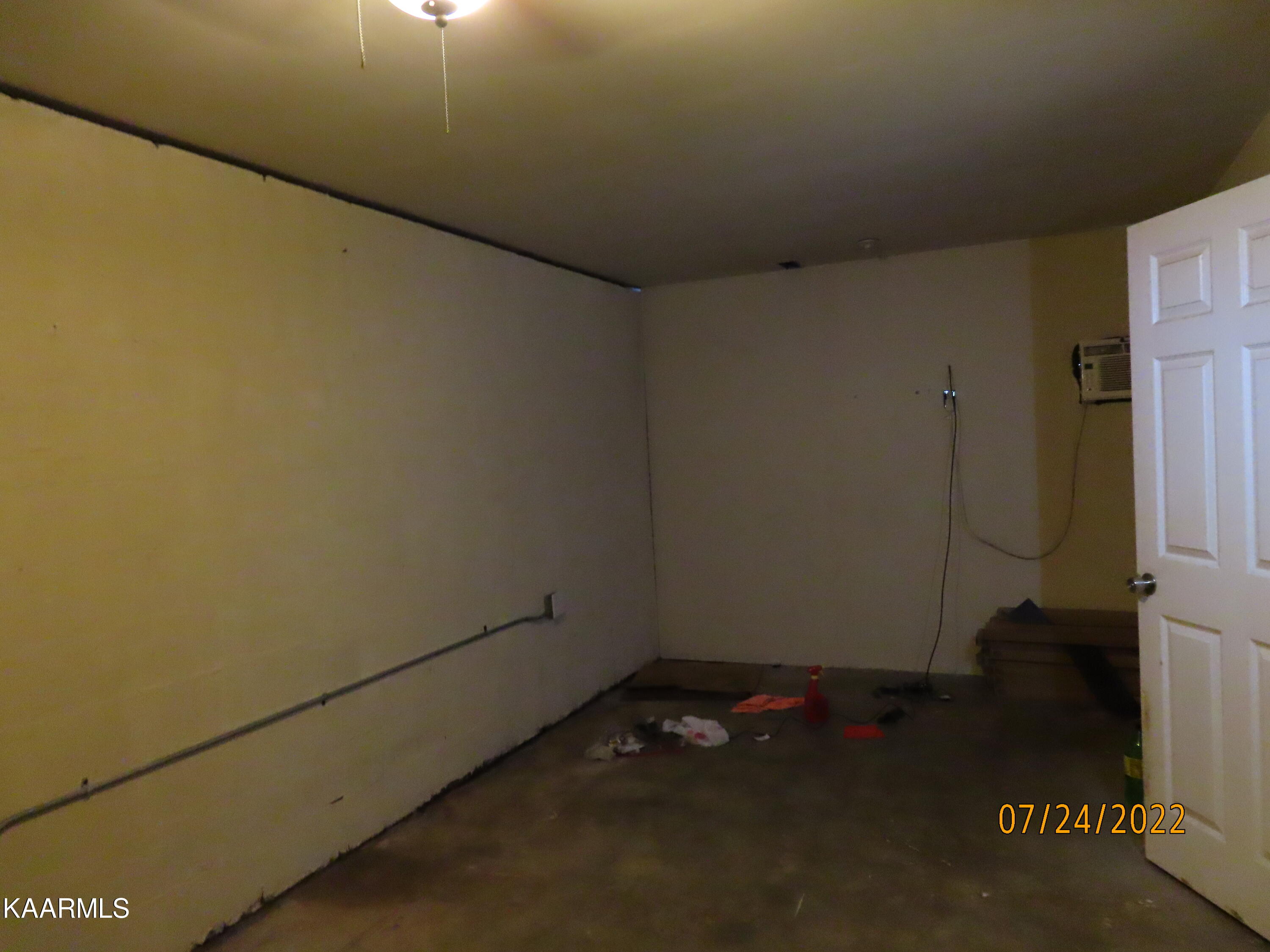 1908 Cove Pointe Road La Follette, TN 37766 - Photo 36 of 43 Office / Storage, etc.